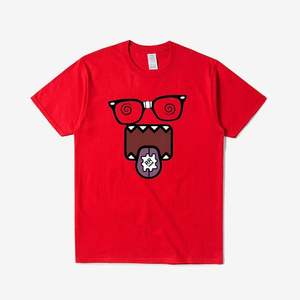 Interesante camiseta estampada de <span class=keywords><strong>Domo</strong></span> <span class=keywords><strong>Kun</strong></span> con un elegante cuello redondo, manga corta, ajuste holgado y diseño versátil. - Product Image 3