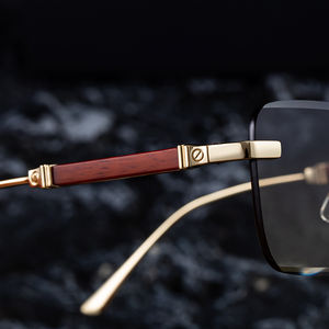 نظارات شمسية رجالية Partagas بتصميم ريترو وشعار مخصص، بدون إطار، فوتوكروميك، بأذرع خشبية ملونة، حماية UV400 - Product Image 3