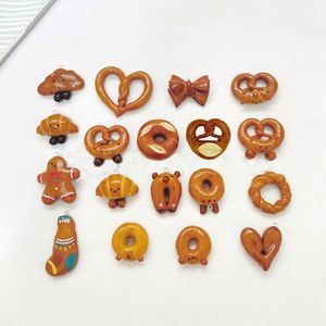 Abalorios de Resina de Navidad con Diseño de Dibujos Animados, Miniaturas de Pretzels y Dulces, Encantadores Abalorios de Resina DIY para Manualidades de Resina, Decoración de Carcasas de Teléfono y Tazas - Product Image 1