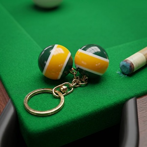 Porte-clés personnalisé en résine en forme de boule avec chaîne en alliage de zinc, motif vert jaune blanc, design simple et durable - Product Image 5