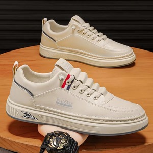 Chaussures plates décontractées pour hommes, style coréen tendance, respirantes, à semelle épaisse, doublées en peluche, vente en gros d'usine - Product Image 1