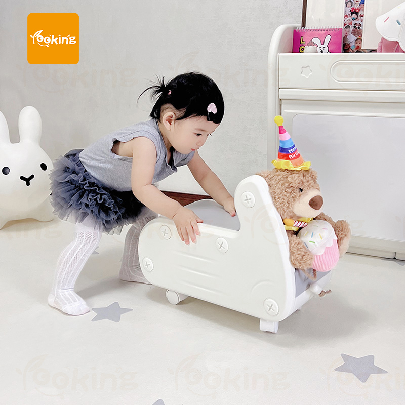 Daycare Twisting Car Toy Storage Function