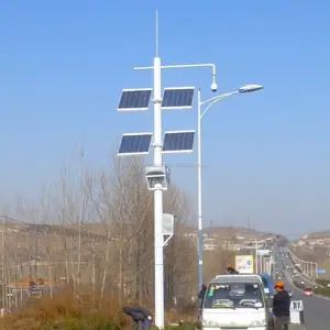 带太阳能电池板的交通摄像机智能路灯杆