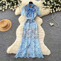 Robe élégante pour femmes en dentelle rose, coupe A, manches courtes, col à nœud, ceinture, robe longue décontractée avec poches pour un usage quotidien, robes décontractées