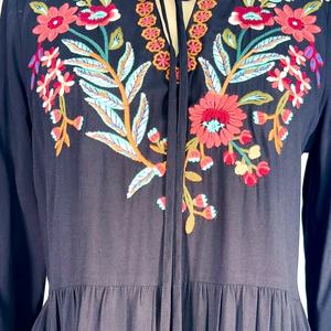 Vestido Elegante Bordado con Volantes y Smocking para Mujer, Nuevo Diseño Personalizado - Product Image 4