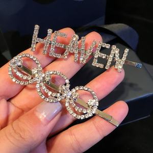 Épingles à <span class=keywords><strong>cheveux</strong></span> personnalisées en <span class=keywords><strong>strass</strong></span> avec visage souriant, lettres, accessoires pour <span class=keywords><strong>cheveux</strong></span>, vente en gros - Product Image 3