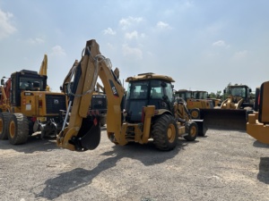 Gebrauchter Caterpillar 420F Retro-Bagger 8 Tonnen Kapazität Original <span class=keywords><strong>Mini</strong></span>-Frontlader für CAT Baggerlader 416E Niedriger Motorpumpenbetrieb - Product Image 2