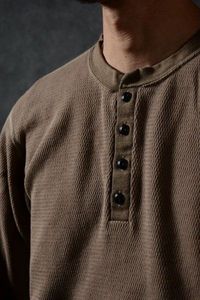 Logo ricamato su misura vecchi soldi estetica uomo manica lunga Waffle Henley Casual t-shirt causale da uomo - Product Image 2