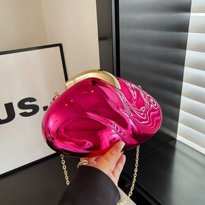 2025新款亚克力手提包女式金色金属钱包夏季派对链钱包女式派对包独特唇手提包 - Product Image 1