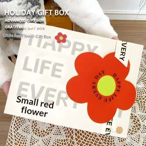 Coffret Cadeau Alimentaire Écologique Zongzi pour le Festival de la Mi-Automne, en Carton Ondulé Carré Laminé UV, Motif Petite Fleur Rouge, Idéal pour les Enseignants - Product Image 4