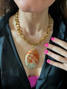 Eleganti Catene in Acciaio Inossidabile <span class=keywords><strong>Color</strong></span> <span class=keywords><strong>Oro</strong></span> con Perle Barocche Naturali e Conchiglie, Stile Ins Esagerato, di Alta Gamma, Spesse e di Tendenza, con Perle Oceaniche Perfette - Product Image 3