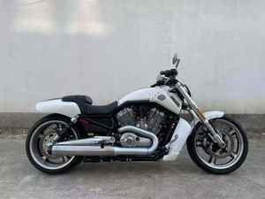 Harley-Davidson Big Twin de la UE, Motocicleta Cruiser de Gasolina de Alto Rendimiento, 1250 cc, Refrigeración por Agua, Torque Brutal, Estilo Vintage Muscle, 180 km/h - Product Image 1