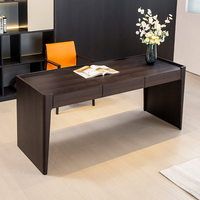 Bureau d'ordinateur minimaliste italien de designer pour la maison, le bureau ou le salon – Table de travail moderne et luxueuse