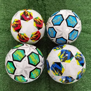 Bola sepak bola kustom & latihan sepak bola ukuran 5 PVC mesin PU dijahit bola sepak