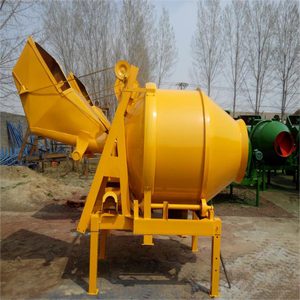<span class=keywords><strong>Malaxeur</strong></span> à <span class=keywords><strong>béton</strong></span> portatif de 800 L à grande capacité, monté sur <span class=keywords><strong>tracteur</strong></span>, avec moteur à tambour conique et système d'arrosage et de décharge automatiques - Product Image 4