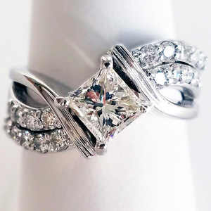 Anello da cocktail con zirconi quadrati per uomo e donna, elegante gioiello da dito alla moda - Product Image 4