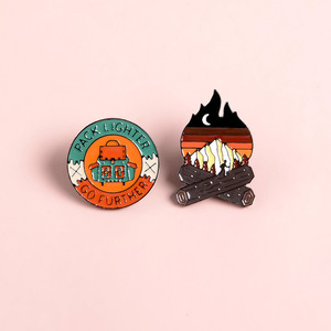 Pins de Esmalte Personalizados de Viajes y Vida, con Diseños de Avión, Paisaje y Aire Libre, Insignias Metálicas de Dibujos Animados Bonitos para Regalo a Niños y Amigos - Product Image 6