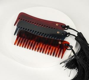 Peine de Acetato de Celulosa Kinling OEM/ODM Retro Hecho a Mano con Dientes Anchos de 4 mm, Logotipo Personalizado, Certificación CE RoHS para Cabello Liso - Product Image 3