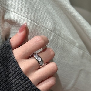 Anillo Geométrico de Plata de Ley S925 con Circonita, Estilo Lujoso, Simple, Medieval, Vintage, con Incrustaciones de Diamantes, Diseño Ovalado, Personalizado - Product Image 3