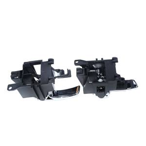 Manijas Interiores de Puerta Nissan en Existencia 80670-4X02B/80671-4X02B Agarre Perfecto - Product Image 1