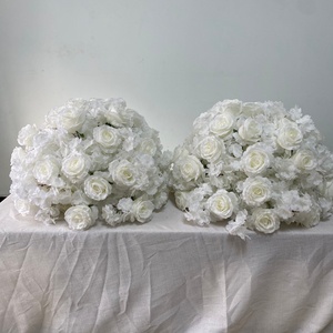 Centrotavola Floreale Personalizzato con Rose Bianche Miste, Decorazioni Floreali in Seta Artificiale per <span class=keywords><strong>Matrimoni</strong></span>, Feste ed Eventi - Product Image 1