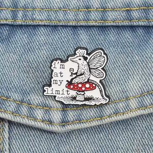 Spille Smaltate <span class=keywords><strong>a</strong></span> Forma di Possum con Ali di Farfalla Seduto su Fungo, 'I'm My Limit', per Laurea, in Lega di Zinco, Badge per Bavero, Gioielli - Product Image 3