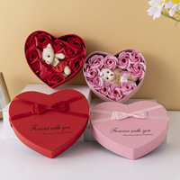Boîte à fleurs en forme de cœur personnalisée pour la fête des mères Emballage cadeau pour maman Rose Emballage en carton rigide personnalisé Matériaux recyclés Respectueux de l'environnement