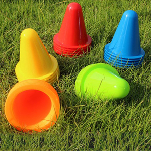 Cônes de marquage de terrain pour événements festifs, agilité, football, basketball, entraînement en salle et en extérieur - Product Image 5