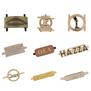 OEM ODM Zubehör benutzerdefiniert metallisch graviert geprägt Markename Metall-Logo Kleidung-Etikett Stempel-Tag Platte für Handtaschen Tasche - Product Image 1