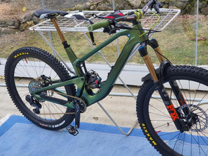 Bicicleta de Montaña Winowsports M8100 22S 29er, Cuadro de Carbono con Suspensión Completa y Horquilla MTB FS831 - Product Image 3