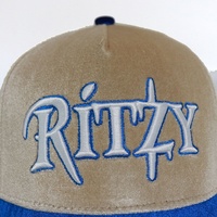Casquettes en chine usine équipes sportives marques de mode Logos sur mesure femmes hommes velours brodé cinq panneaux casquette de Baseball casquette
