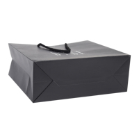 Großhandel Umweltfreundliche Recycelbare Schwarze Maßgefertigte Papier-Versandtaschen mit Bandgriff für Kissen, Bettwäsche, Regenschirme und Haushaltsprodukte