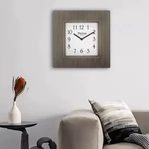 独自に設計された10インチの正方形の壁時計クォーツムーブメント農家の正方形の形の家庭用プラスチック製の壁時計