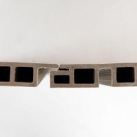 Revêtement extérieur moderne en WPC co-extrudé ASA, résistant à la décoloration, panneaux muraux en composite bois-plastique de haute qualité