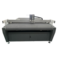 Machine de découpe CNC à table sous vide pour fibre de verre, tissu multiaxial et mousse d'aramide, découpeuse traceuse CNC pour matériaux de signalétique