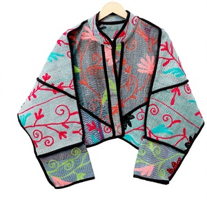 Veste en coton Kantha à fleurs tricotée, col en V, manches longues, vêtements pour femmes, printemps, tissu tissé respirant, design artistique écologique - Product Image 1