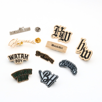 Épingles de revers personnalisées en alliage de zinc moulé sous pression, mignonnes, pour costume d'aviation, lettres, jeux, humeur, pour casquettes