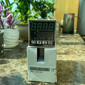 ตัวควบคุมอุณหภูมิ Shimaden SRS1 แบบดิจิตอล LED เทอร์โมสตัท PID ความแม่นยำ 0.3% - Product Image 1