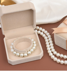 กล่องเก็บเครื่องประดับแฟชั่นทรงสี่เหลี่ยม/สี่เหลี่ยมผืนผ้าคุณภาพสูง <span class=keywords><strong>JoJo</strong></span> ผ้ากำมะหยี่ สำหรับเก็บสร้อยคอ แหวน ต่างหู กำไลข้อมือ รุ่น RB0002 จีน - Product Image 4