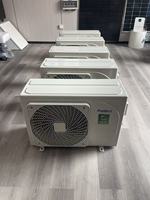 Climatiseur solaire 9000-18000 BTU à onduleur, système d'énergie domestique solaire DC hors réseau, climatiseur solaire split pour la maison