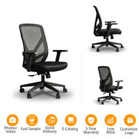 Chaise de bureau ergonomique personnalisée en maille avec fonction d'inclinaison réglable et dossier rembourré pour un confort de position assise prolongée