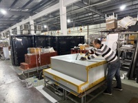 Chaîne de production de réfrigérateurs commerciaux avec refroidissement direct, dégivrage automatique, 4 portes, 4 étagères