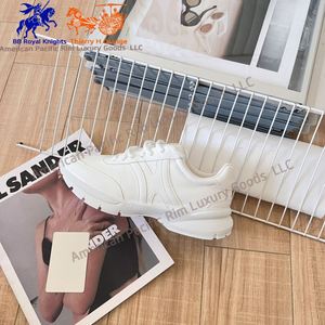 Nuevo Diseño 2025, Zapatos Deportivos Casuales Transpirables para Caminar y Correr para Mujer, Estilo Europeo y Americano - Product Image 4