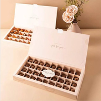Carton rigide haut de gamme Dessert sucré Bonbons Truffes Giveaway Cadeau Date Boîte Logo personnalisé Boîte d'emballage de chocolat en papier de luxe