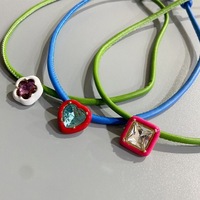 Collier pendentif haute transparence en chaîne de bambou cuivrée, effet goutte d'huile, couleur macaron, style Dopamine, transfrontalier Europe-Amérique