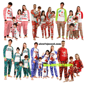 Pigiama di natale con stampa a strisce bianche rosse abiti abbinati per famiglia - Product Image 6
