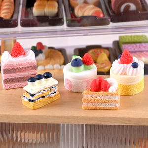 CHENXI Cabujón de Resina con Reverso Plano, Simulación Realista de Pastel de Fresa, Accesorio de Comida para Decoración de Teléfonos DIY - Product Image 4