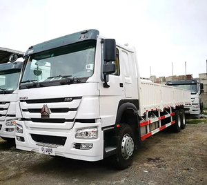 Ventes chaudes SINOTRUK HOWO 6X4 Nouveau camion cargo diesel à conduite à gauche 6x4 Roues motrices Clôture de chargement Réservoir de cargaison avec caméra <span class=keywords><strong>arrière</strong></span> - Product Image 2