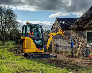 Miniexcavadora con motor diésel LIU GONG 9018F - Product Image 3