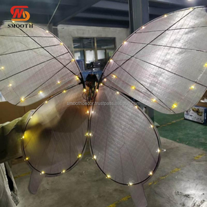 SMOOTH Fabricant Direct Lumières LED Papillon Volantes Rechargeables pour Spectacles Scéniques, Concerts et Livraison de Bagues - Product Image 4